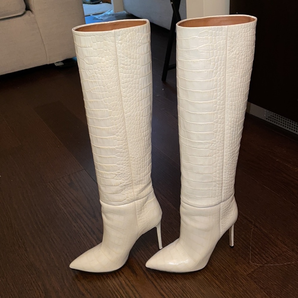 Paris Texas
Knee-High Croc-Embossed Leather Boots
36 (6)
Avoiro - Picture 5 of 9